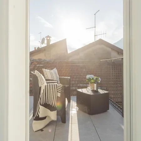 Pozzo Vertical With Garden And Parking By Rent *