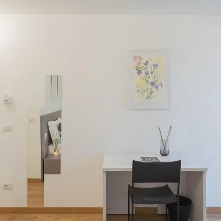 Apartment Pozzo Vertical With Garden And Parking By Rent Torno