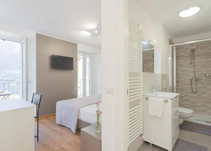 Pozzo Vertical With Garden And Parking By Rent