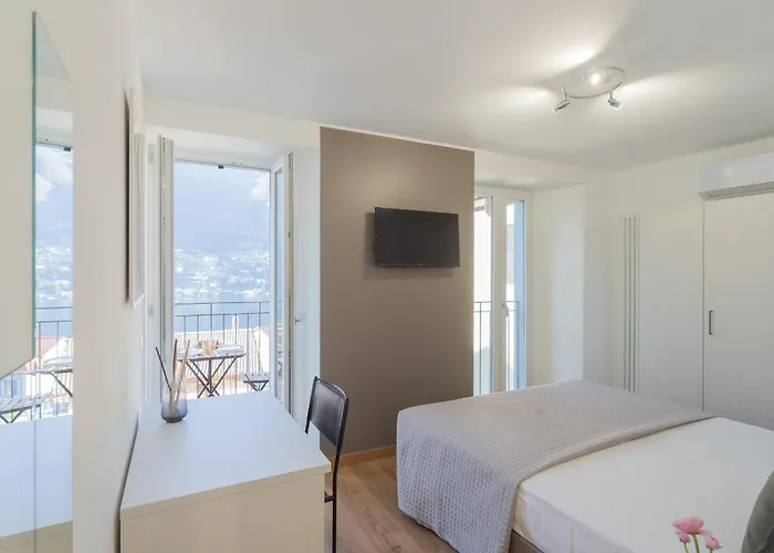 Pozzo Vertical With Garden And Parking By Rent