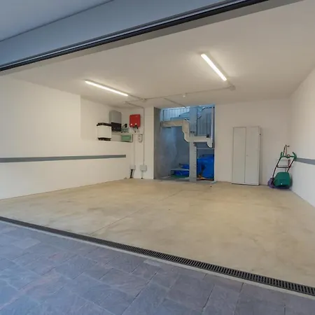 Pozzo Vertical With Garden And Parking By Rent